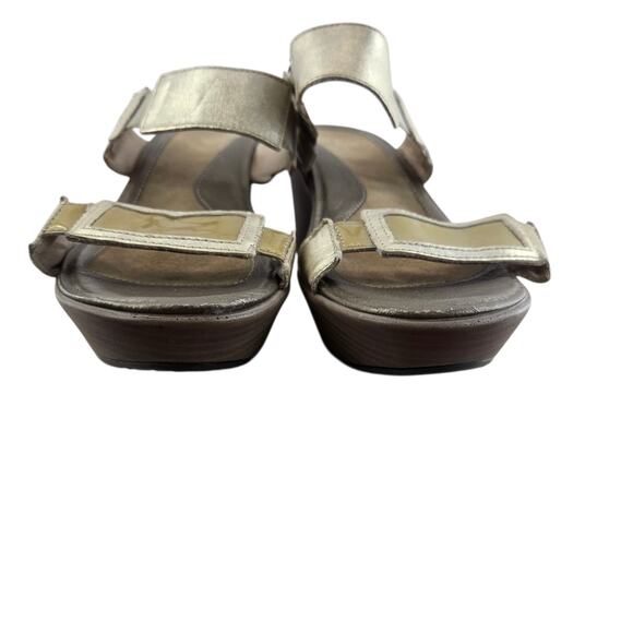 Naot Women Shoe Treasure Size 9 EUR 40 Wedge Heel Slide Sandal Gold Leather - Picture 3 of 13